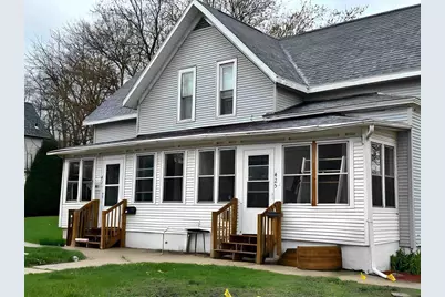 423-425 Center Avenue, Janesville, WI 53548 - Photo 1