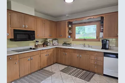 412 E Sherman Avenue, Fort Atkinson, WI 53538 - Photo 23