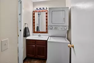 2420 Independence Ln, Madison, WI 53704 - Photo 31