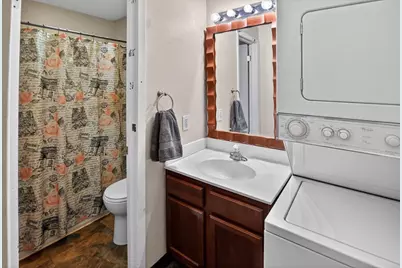 2420 Independence Lane #209, Madison, WI 53704 - Photo 5