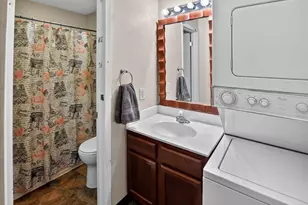2420 Independence Ln, Madison, WI 53704 - Photo 5
