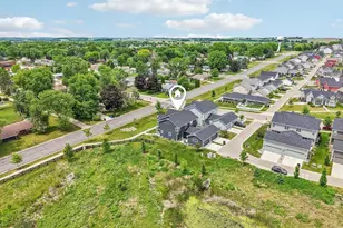 201 N Division St, Waunakee, WI 53597 - Photo 23