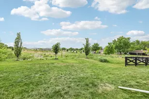 201 N Division St, Waunakee, WI 53597 - Photo 29