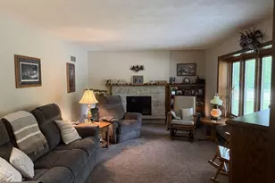 1004 Sunfield St, Sun Prairie, WI 53590 - Photo 7