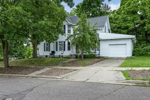133 10th St, Baraboo, WI 53913 - Photo 3