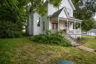133 10th St, Baraboo, WI 53913 - Photo 5