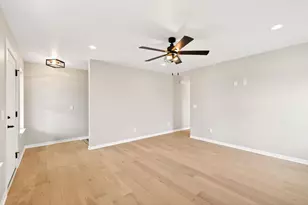 1061 Kamperschroer Wy, Sun Prairie, WI 53590 - Photo 5
