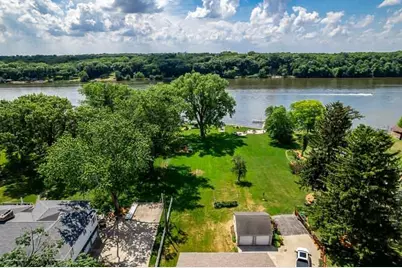 2230 S Riverside Drive, Beloit, WI 53511 - Photo 3