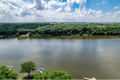 2230 S Riverside Drive, Beloit, WI 53511 - Photo 7