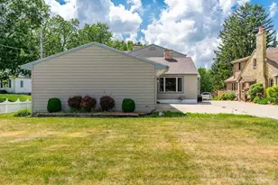 2230 S Riverside Dr, Beloit, WI 53511 - Photo 13
