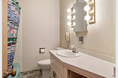 2230 S Riverside Drive, Beloit, WI 53511 - Photo 51