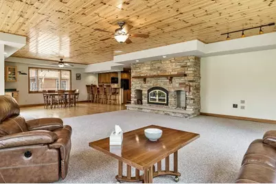 2230 S Riverside Drive, Beloit, WI 53511 - Photo 47