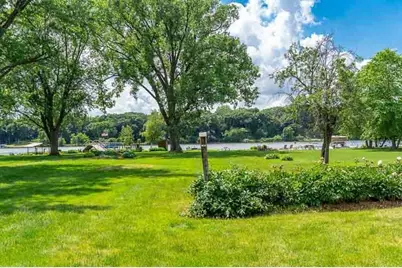 2230 S Riverside Drive, Beloit, WI 53511 - Photo 23