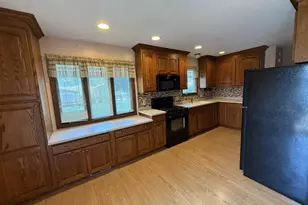 1125 N Pontiac Dr, Janesville, WI 53545 - Photo 11