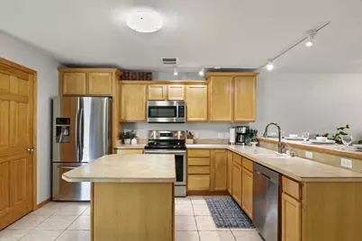 2914 Kentville Drive, Sun Prairie, WI 53590 - Photo 7