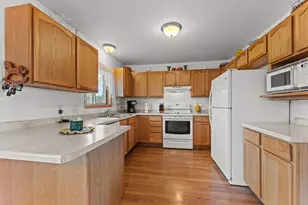 38 Dessa Rain Dr, Reedsburg, WI 53959 - Photo 11