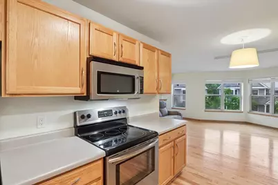 641 E Dayton Street, Madison, WI 53703 - Photo 9