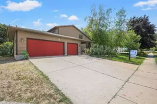 512 Dorn Dr, Waunakee, WI 53597 - Photo 41