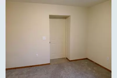302 Railroad Street, Elroy, WI 53929 - Photo 7