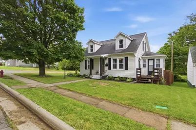 418 W Division Street, Ridgeville, WI 53533 - Photo 3