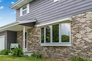 1289 Crossing Ridge Trail, Sun Prairie, WI 53590 - Photo 5