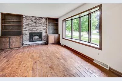 1289 Crossing Ridge Trail, Sun Prairie, WI 53590 - Photo 5