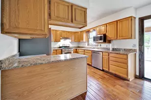 1289 Crossing Ridge Trail, Sun Prairie, WI 53590 - Photo 11
