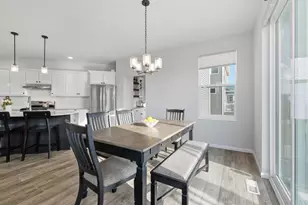 5326 N Peninsula Wy, Mcfarland, WI 53558 - Photo 27