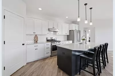 5326 N Peninsula Way, Mcfarland, WI 53558 - Photo 15