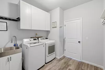 5326 N Peninsula Way, Mcfarland, WI 53558 - Photo 31