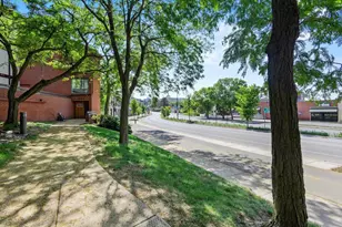 404 S Blount St, Madison, WI 53703 - Photo 3