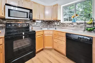 5241 Frisco Ct, Middleton, WI 53562 - Photo 11