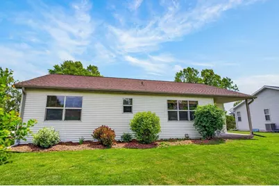 973 Baneberry Drive, Sun Prairie, WI 53590 - Photo 5
