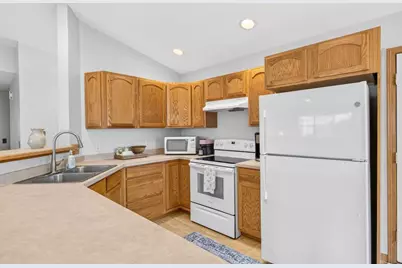 973 Baneberry Drive, Sun Prairie, WI 53590 - Photo 13