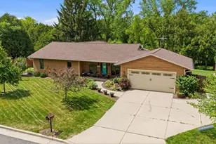 718 Arbor Vitae Pl, Verona, WI 53593 - Photo 7
