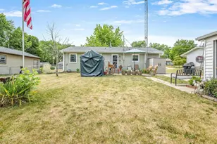 1431 Garfield Ave, Beloit, WI 53511 - Photo 25