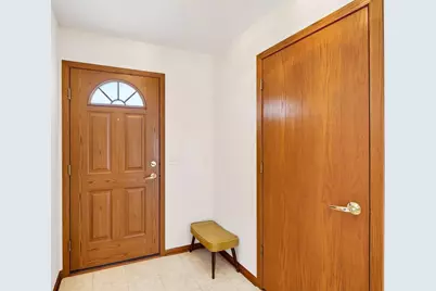 6122 Thornebury Drive, Madison, WI 53719 - Photo 9