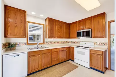 6122 Thornebury Drive, Madison, WI 53719 - Photo 7