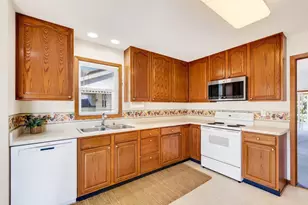 6122 Thornebury Dr, Madison, WI 53719 - Photo 7