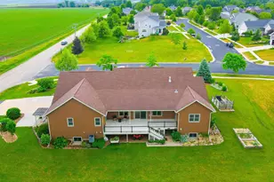 401 Highland Rd, Cambridge, WI 53523 - Photo 89