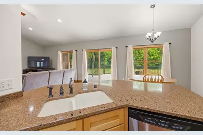 401 Highland Road, Cambridge, WI 53523 - Photo 23