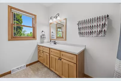 401 Highland Road, Cambridge, WI 53523 - Photo 47