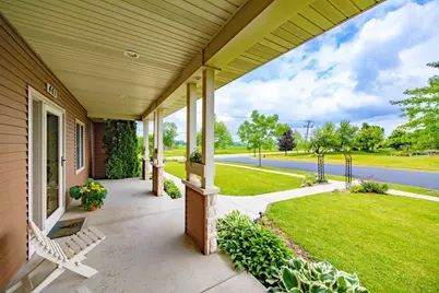 401 Highland Road, Cambridge, WI 53523 - Photo 3