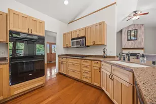 401 Highland Rd, Cambridge, WI 53523 - Photo 19