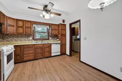 1302 E Garfield Street, Mount Horeb, WI 53572 - Photo 11