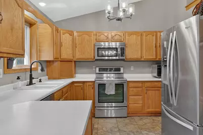 753 Walker Way, Edgerton, WI 53534 - Photo 9