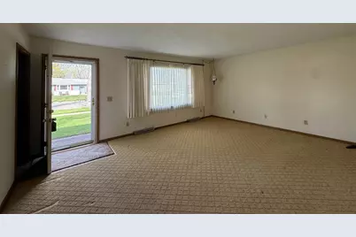 1040 N Sumac Drive, Janesville, WI 53545 - Photo 3