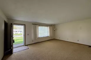1040 N Sumac Dr, Janesville, WI 53545 - Photo 3