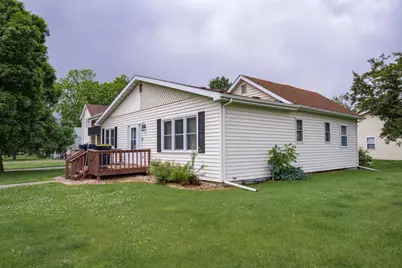 1313 2nd Main Street, Elroy, WI 53929 - Photo 3