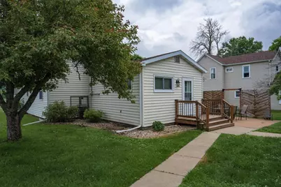 1313 2nd Main Street, Elroy, WI 53929 - Photo 7